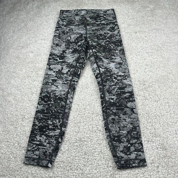 Lululemon Wunder Under High Rise Cropped Legging Masked Lace Starlight Black - Picture 2 of 13